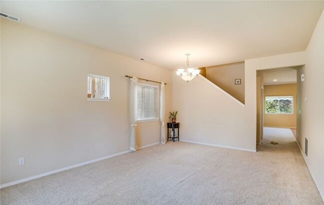 Foto del edificio - Spacious 5 Bedroom Home in Waterford at No...