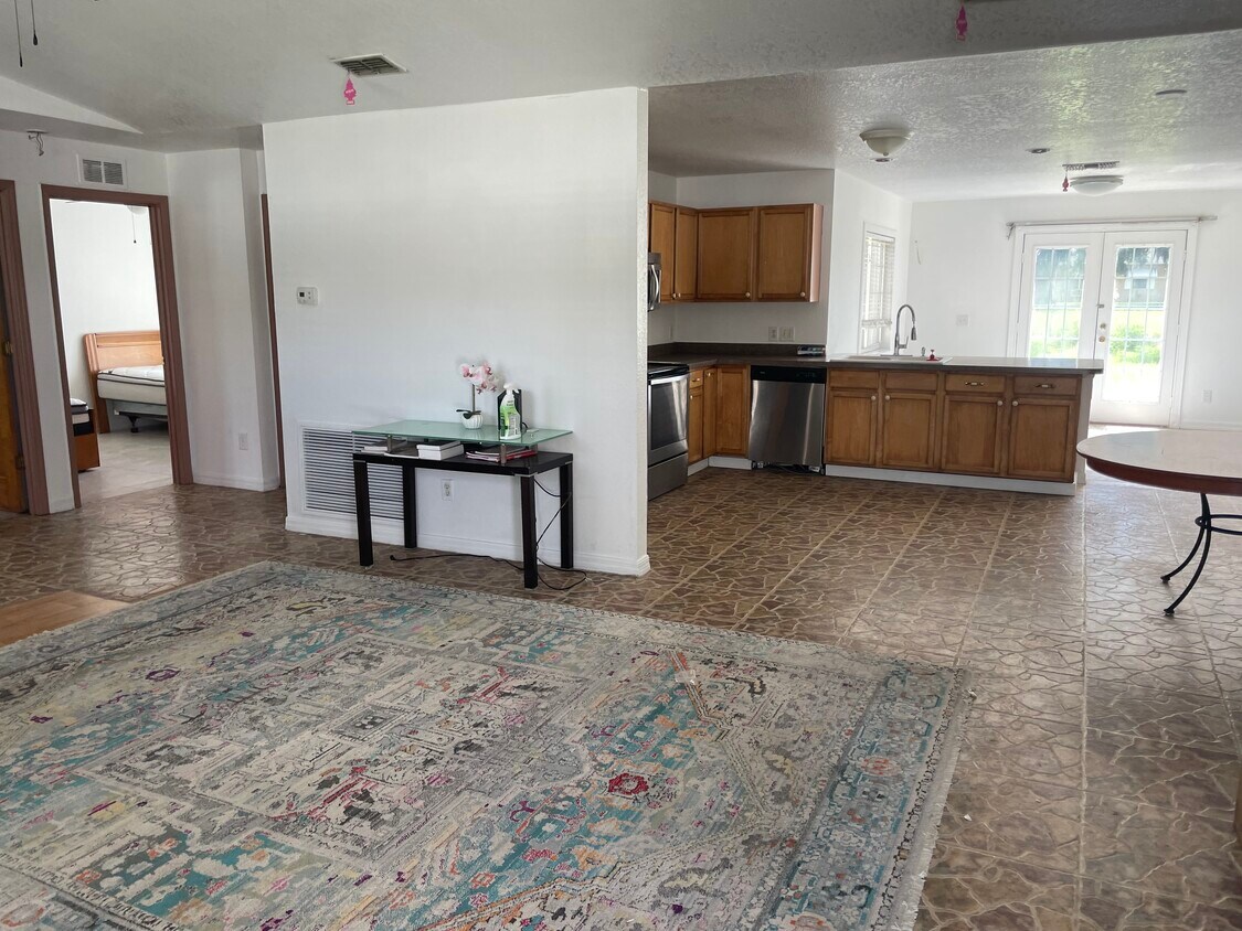 Building Photo - 15 Cedar Tree Ct