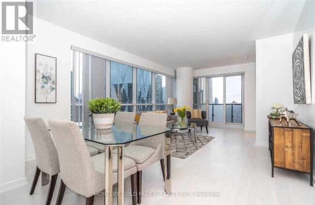 Photo du bâtiment - 1 The Esplanade