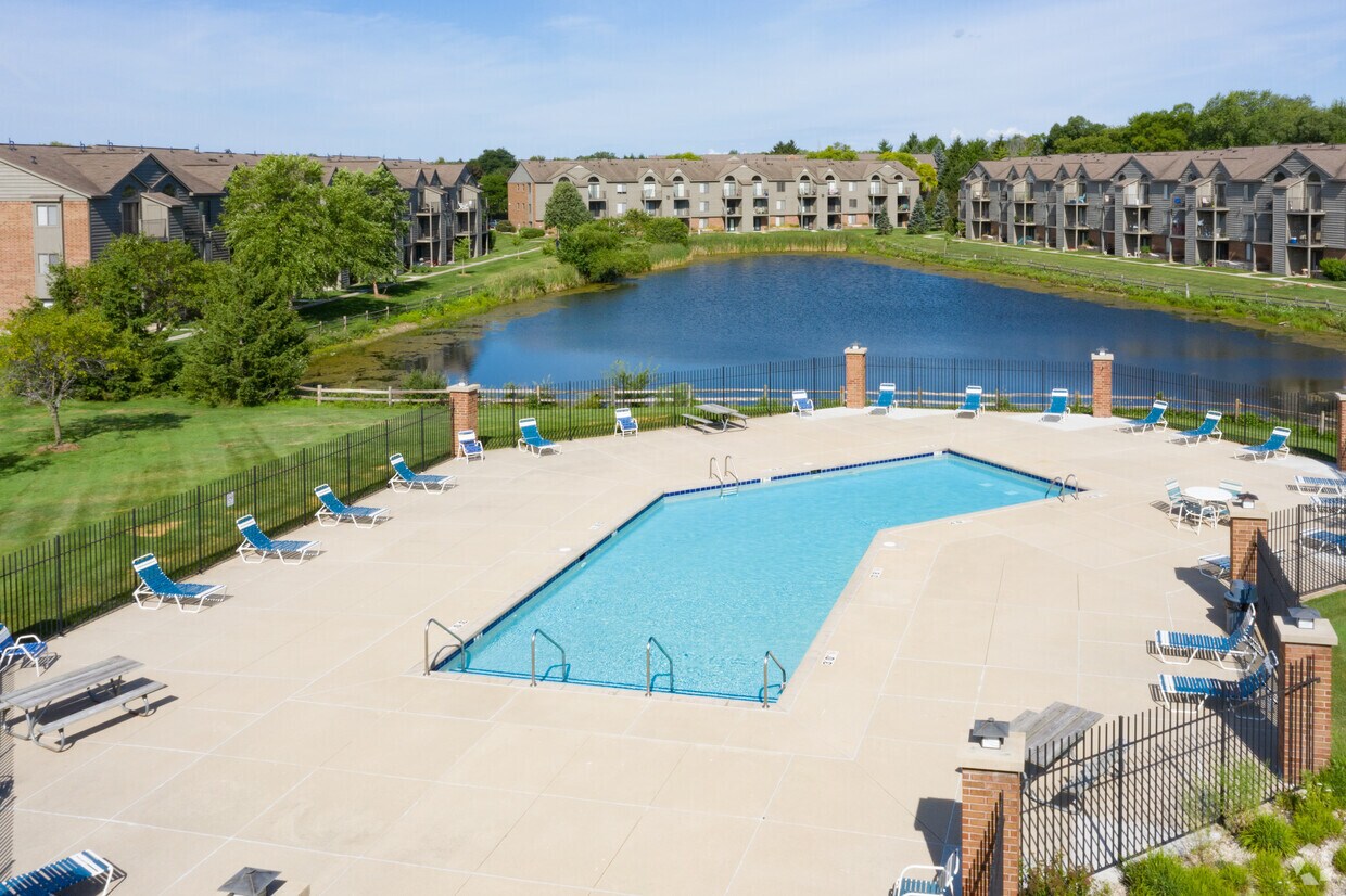 Oak Shores Apartments Oak Creek, WI