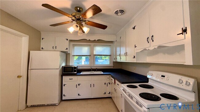 Building Photo - 5630 Boynton Pl