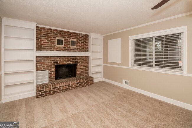 Foto del edificio - 8355 Bridgewater Pl