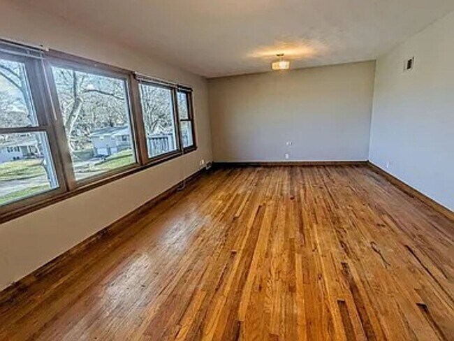 Foto del edificio - 10506 Hilltop Rd