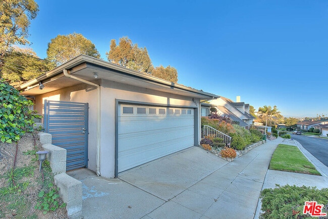 Foto del edificio - 4509 Don Miguel Dr