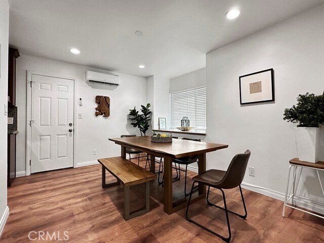 Foto del edificio - 1144 Stanley Ave