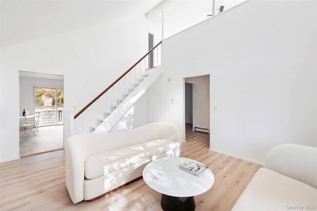 Foto del edificio - 16 Peconic Rd