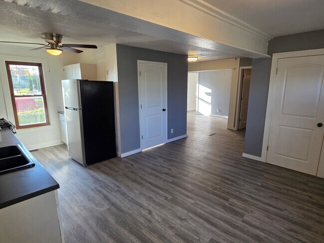 Foto del edificio - 2 bedroom Mukwonago home