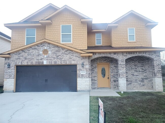 Building Photo - 11218 E Park St