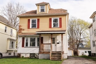 Building Photo - 522 Birr St