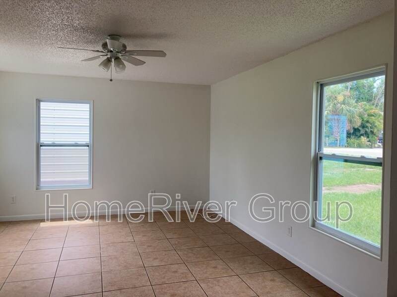 Foto principal - 908 69th Ave W