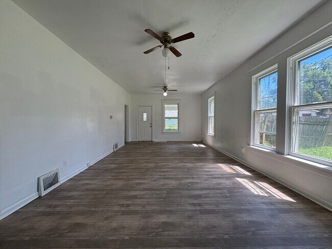 Foto del edificio - 1436 W Madison St