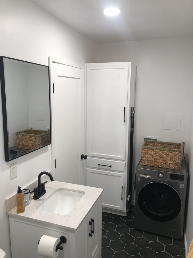 Full bathroom with washer/dryer combo unit - 4347 Miriam Pl