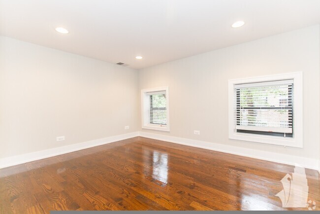 Building Photo - 1208 W Wrightwood Ave