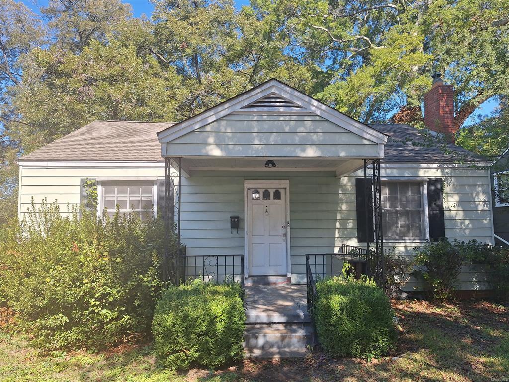 Foto principal - 2215 E 2nd St