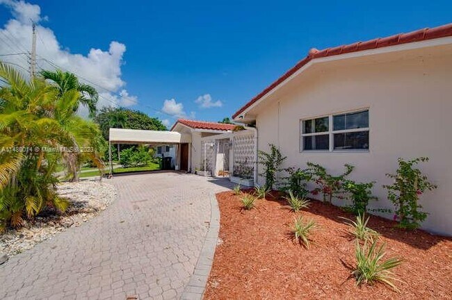 Foto del edificio - 2030 SW 23rd Ave