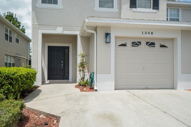 Foto del edificio - Beautiful 3/2.5 Townhome in gated communit...