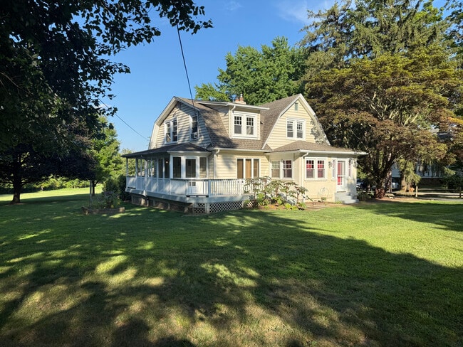 Building Photo - 29 S New Middletown Rd