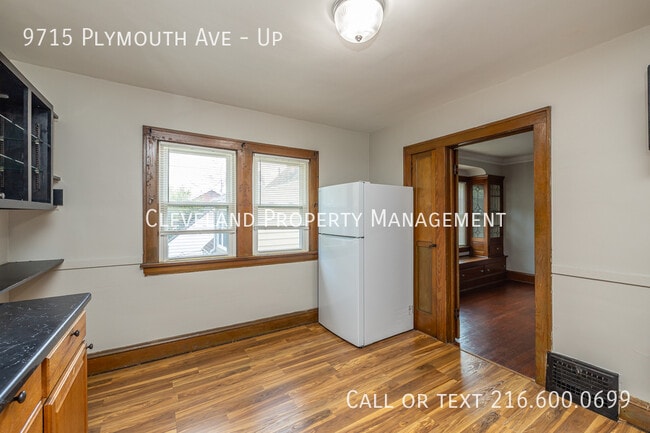 Foto del edificio - 9715 Plymouth Ave