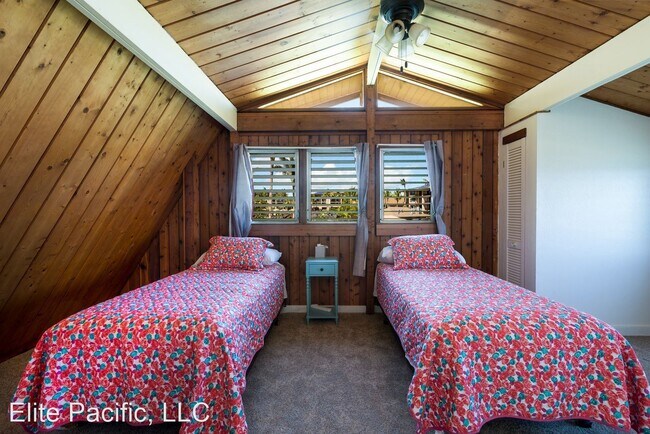 Building Photo - 3 br, 2 bath House - 2620-B Hoonani Road