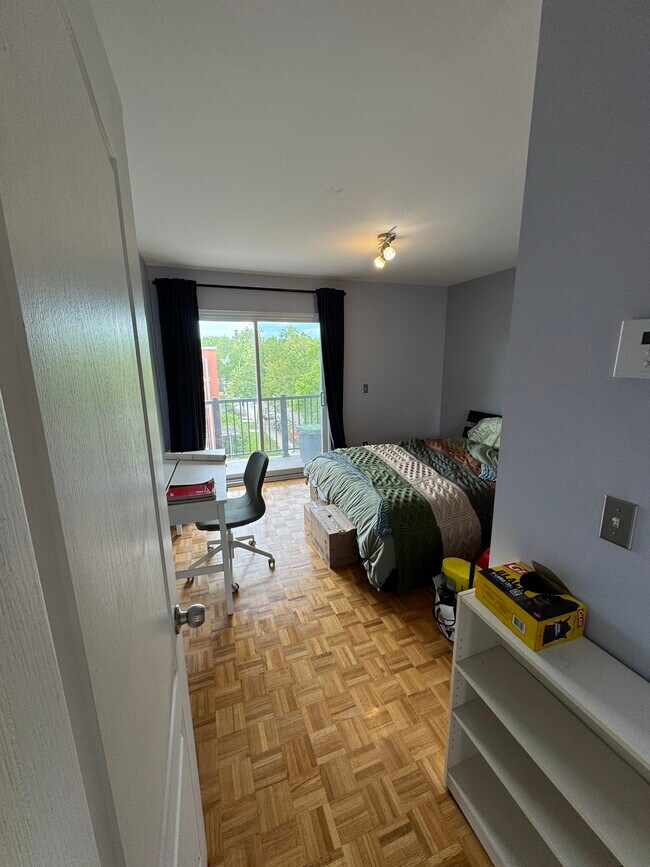 Photo du bâtiment - 5603A Rue Eadie
