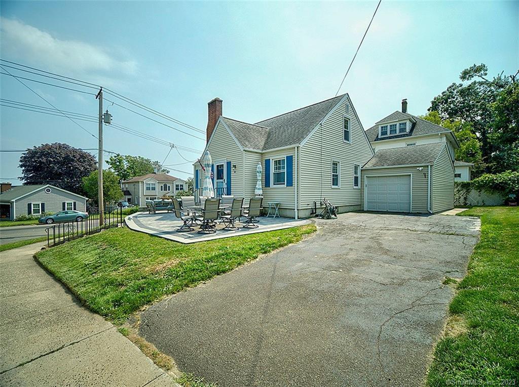 Primary Photo - 30 Seaview Ave