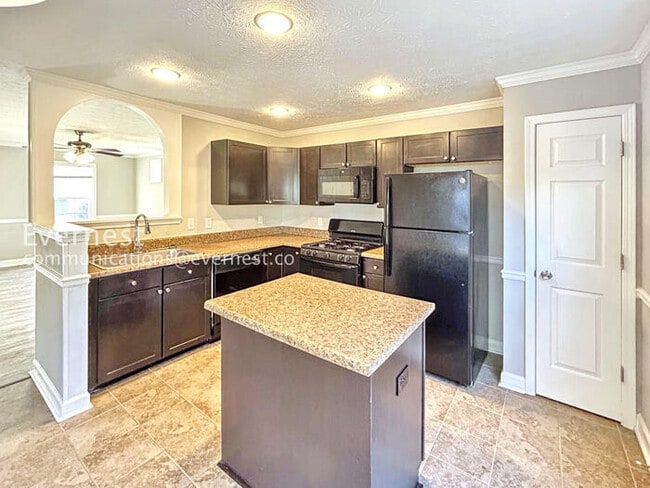 Building Photo - 113 Oak Grove Pl