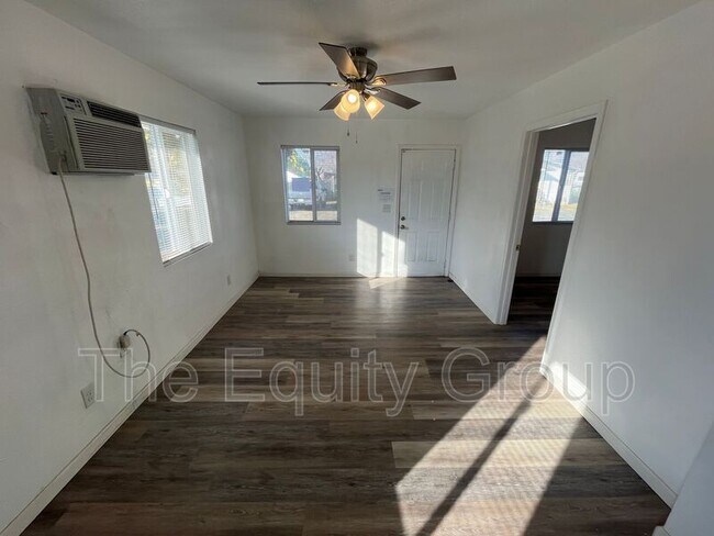 Foto del edificio - 70 E Yates Ave