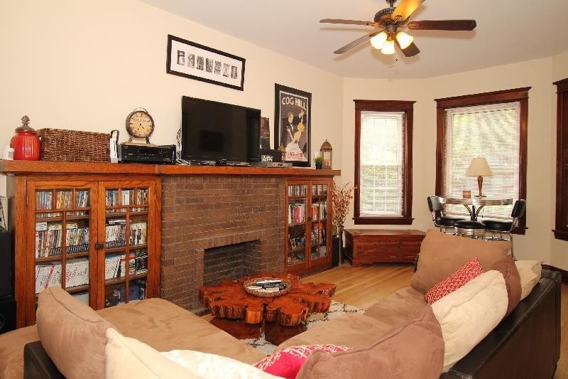 Primary Photo - 1436 W Addison St