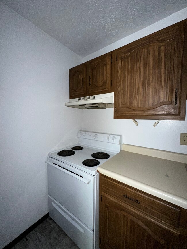 Building Photo - 92 Palomino Dr
