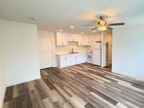 Building Photo - 985 Valencia St