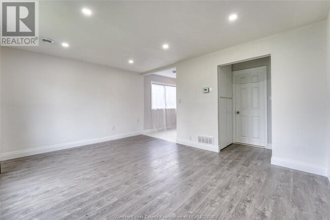 Building Photo - 1212 Elm Ave