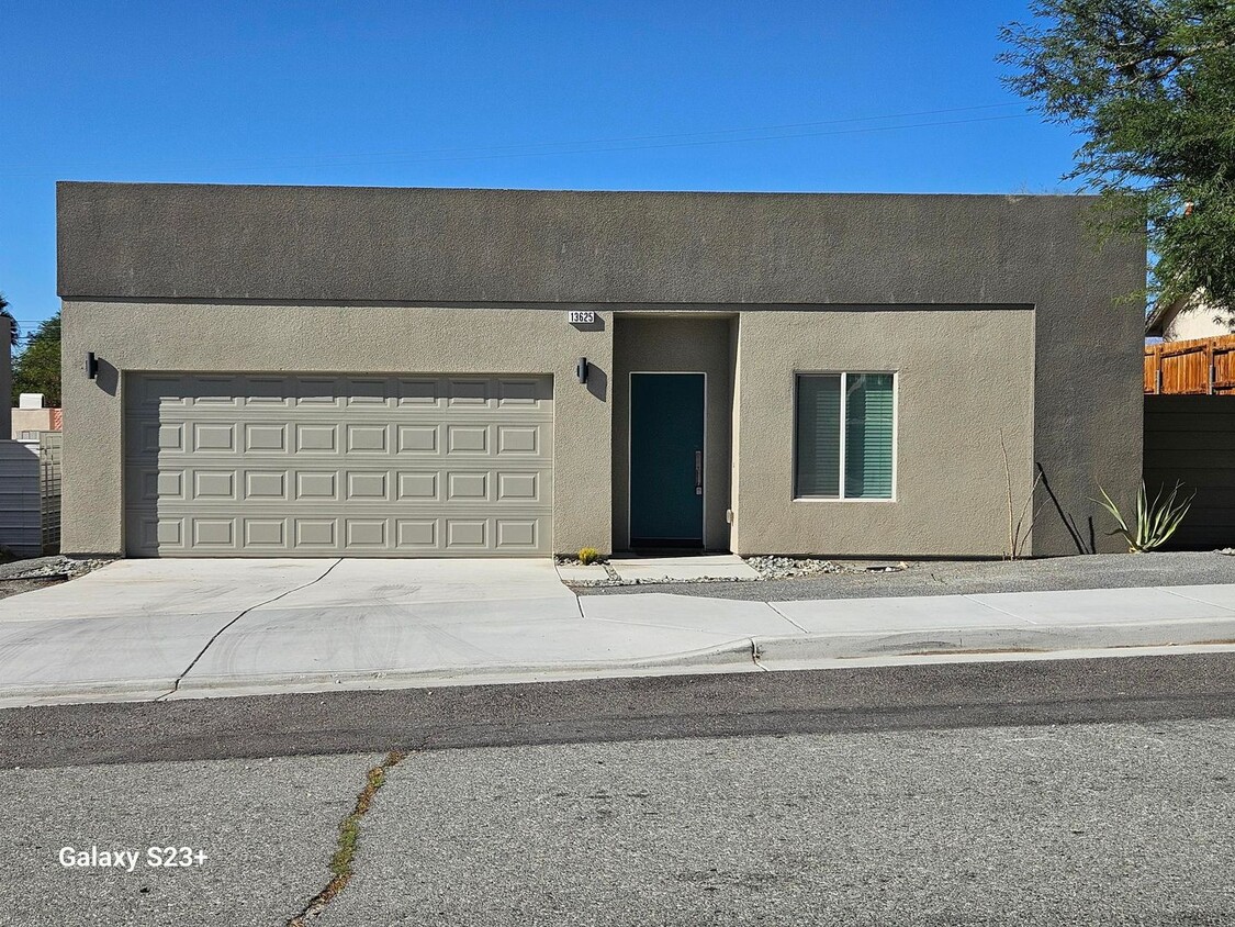 Primary Photo - CHARMING NEWER CONTEMPORARY 3 BED/2 BATH A...