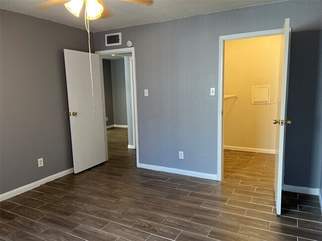 Foto del edificio - 12500 Sandpiper Dr