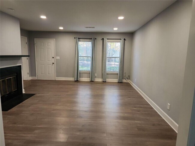 Foto del edificio - 217 Chads Ford Way