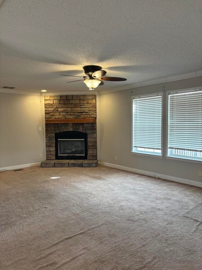 Foto del edificio - 6115 Dinkins Mill Rd