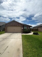 Building Photo - 329 Lone Mountain Dr