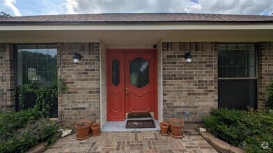 Building Photo - 2738 Oak Haven