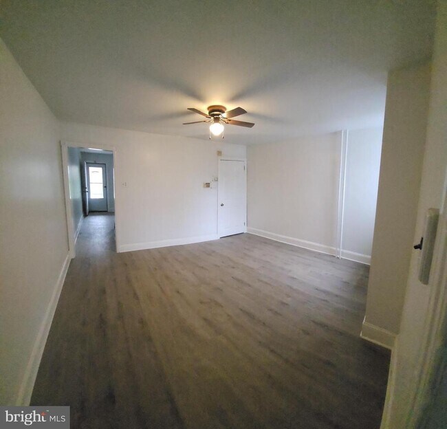 Foto del edificio - 5612 Nelson St