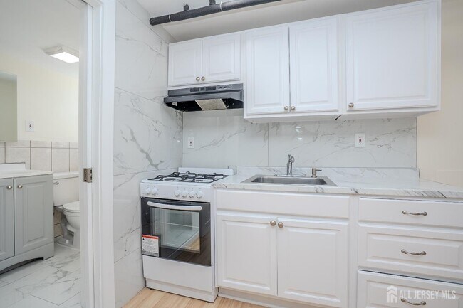 Foto del edificio - 3774 NJ-27