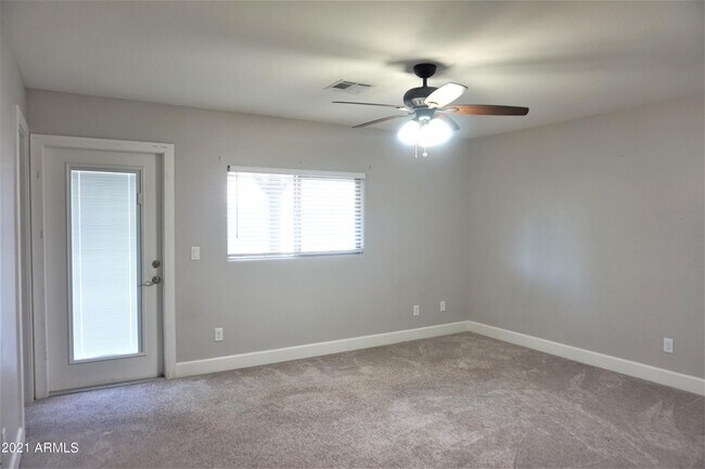 Building Photo - 640 S Hazel Ct