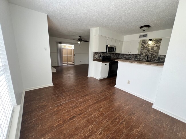 Building Photo - 11506 Meadow Pines Ct