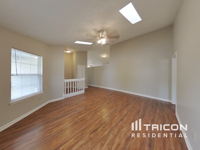 Foto del edificio - 12115 Mockernut Ct