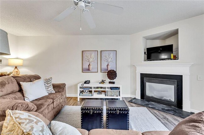 Building Photo - 4305 Timberbrooke Dr