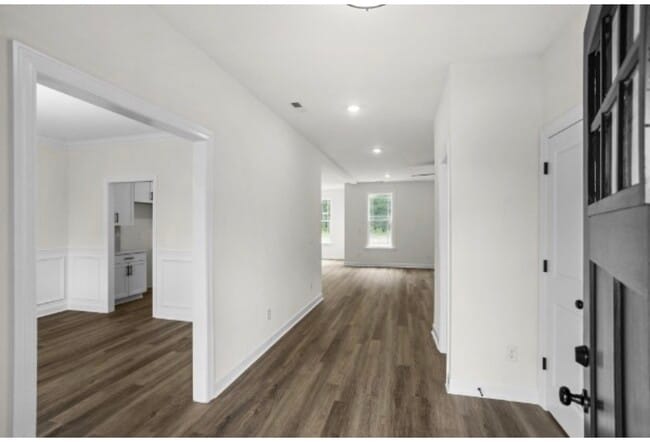 Building Photo - 5021 Salient Dr