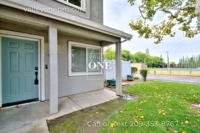 Foto del edificio - Rare vacancy opportunity in Turlock's fine...