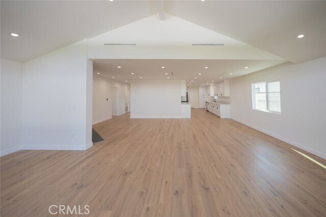 Foto del edificio - 14727 Leadwell St