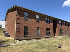 Building Photo - 101-103 N Brand St