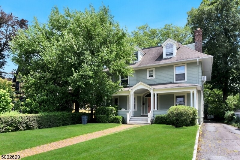 Primary Photo - 81 Midland Ave