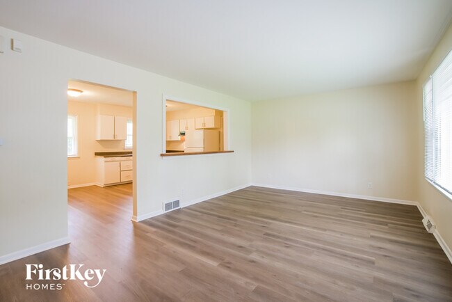 Building Photo - 708 N Glenwood Pl