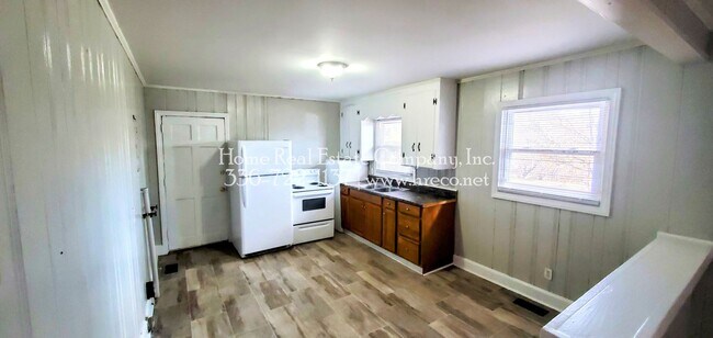 Building Photo - 2418 Newark Street